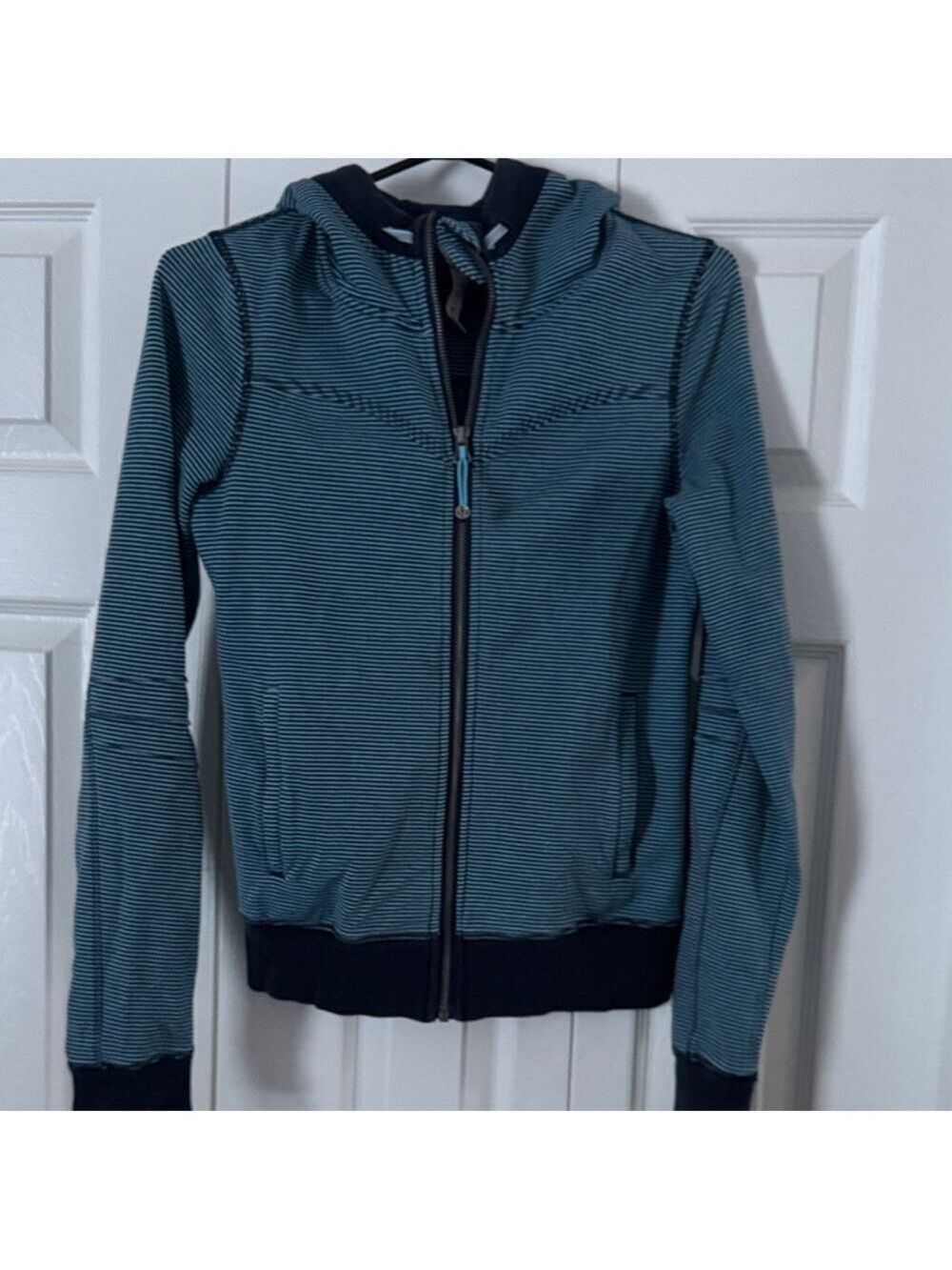 Lululemon Bliss Break Scuba in Wagon Stripe Inkwell Blue Moon/Inkwell Size 6